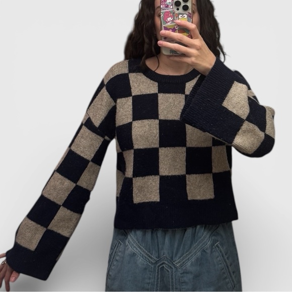 Madewell Sweaters - Madewell Navy and Beige Checkered Sweater Wide Sleeves Cropped Comfy Indie